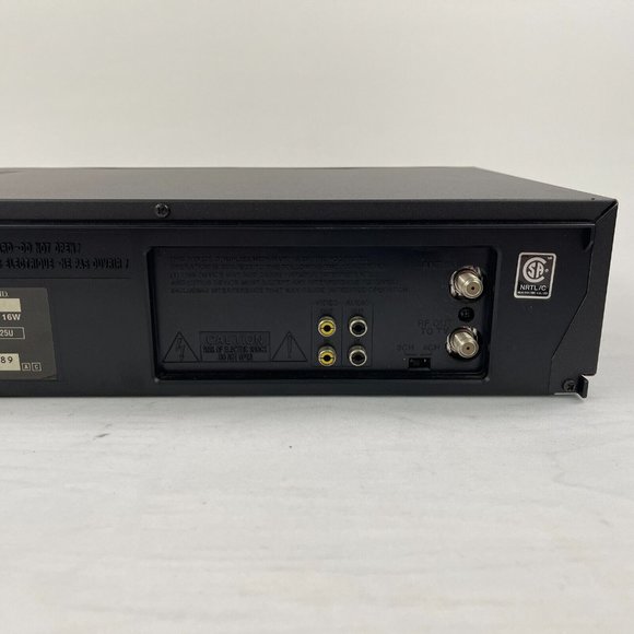 Akai VS-G225 VHS Intelligent - HQ Quick Servo Drive Video Plus+ VCR - Picture 8 of 9